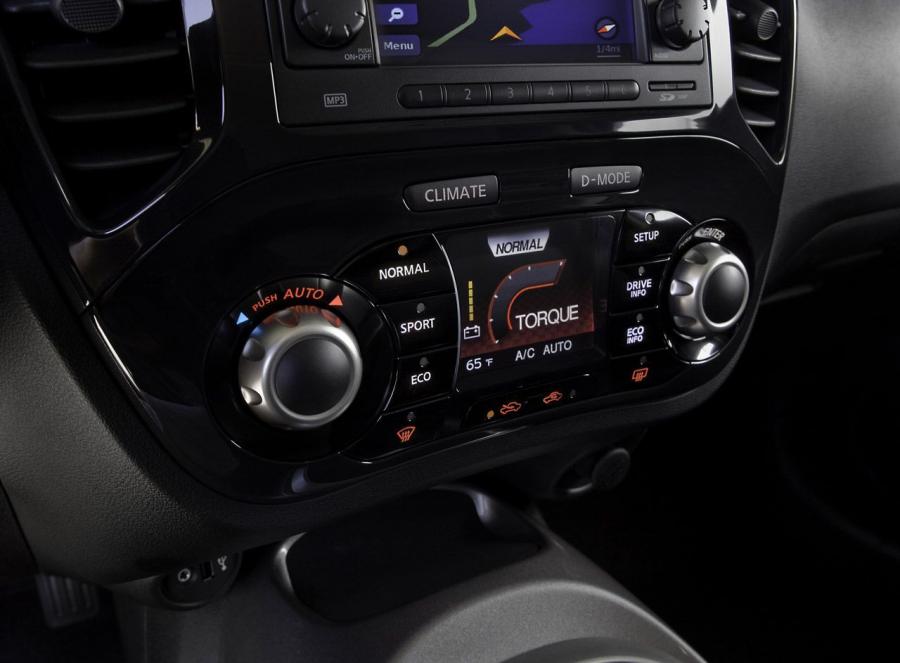  Nissan Juke 2010 года  (фото 28 из 174)